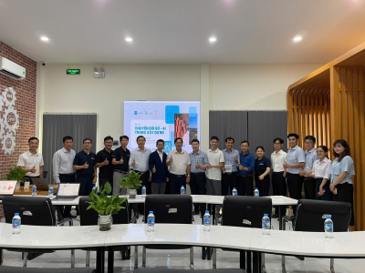 ỨNG DỤNG CHUYỂN ĐỔI SỐ: THUYẾT TRÌNH VỀ "GIS" TẠI TRUNG TÂM ĐỔI MỚI SÁNG TẠO TỈNH TÂY NINH
